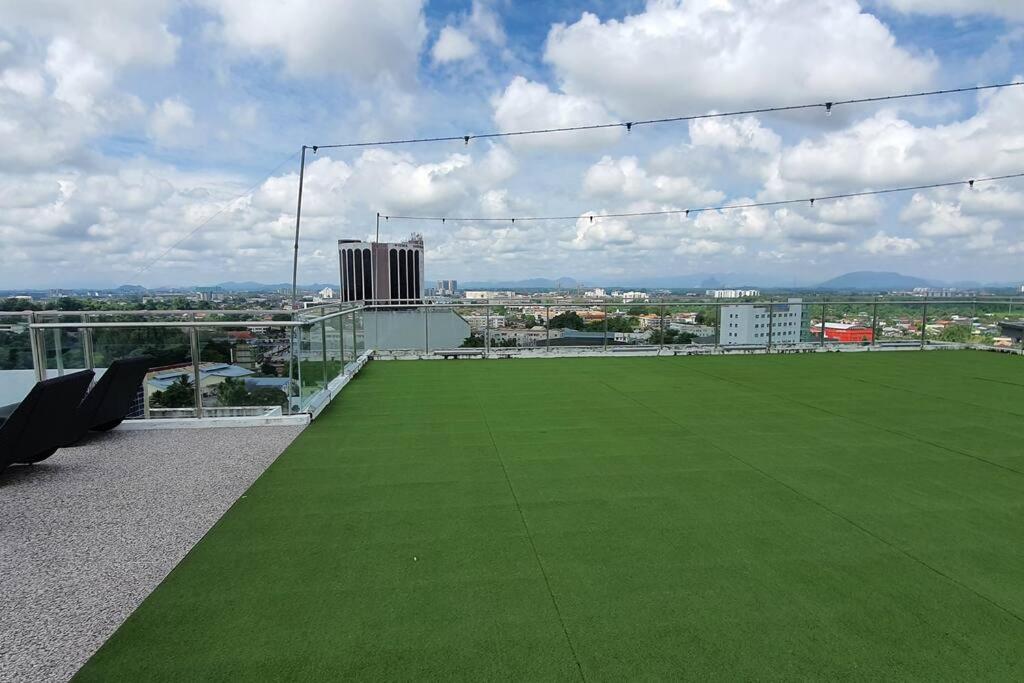 Kozi Square New Sgh Cozy Home 7A Kuching Bagian luar foto