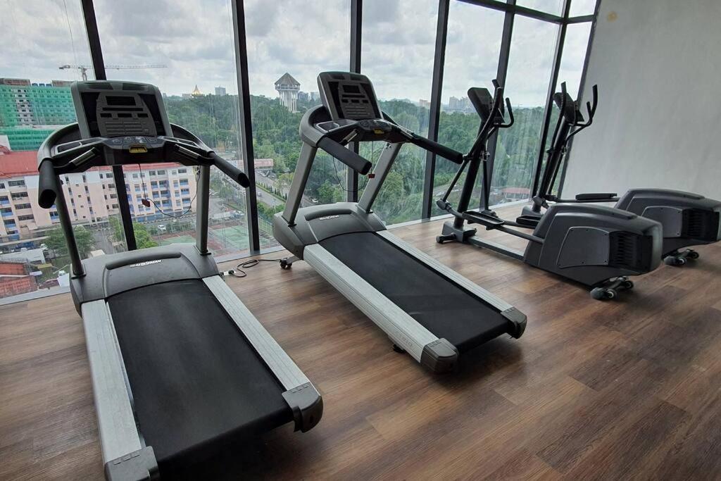 Kozi Square New Sgh Cozy Home 7A Kuching Bagian luar foto